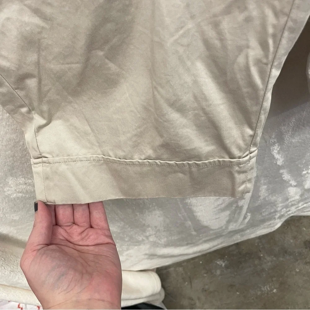 Willi smith women’s khaki Bermuda shorts flat front size 12 inseam 11” cotton - Picture 3 of 7